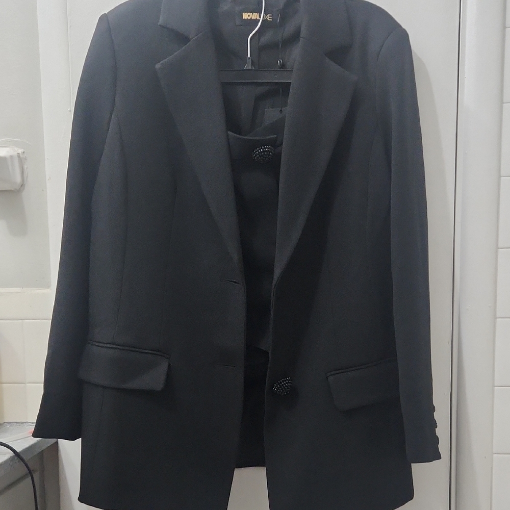 Fashion Nova Black Shorts And Suit Jacket Set.